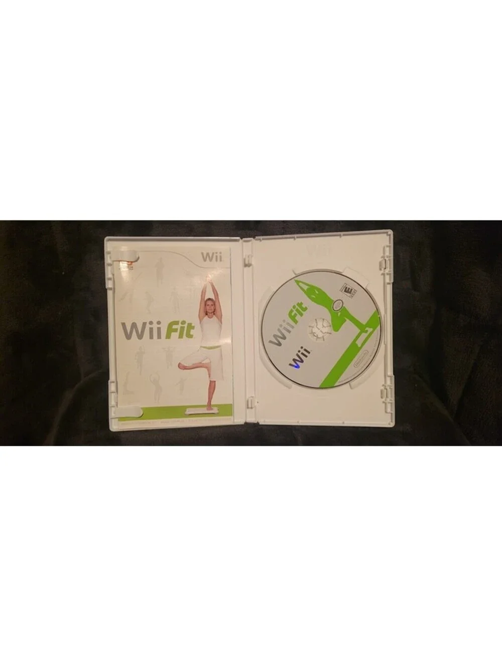 Wii Fit (Nintendo Wii, 2008) Complete in Box CIB with Manual